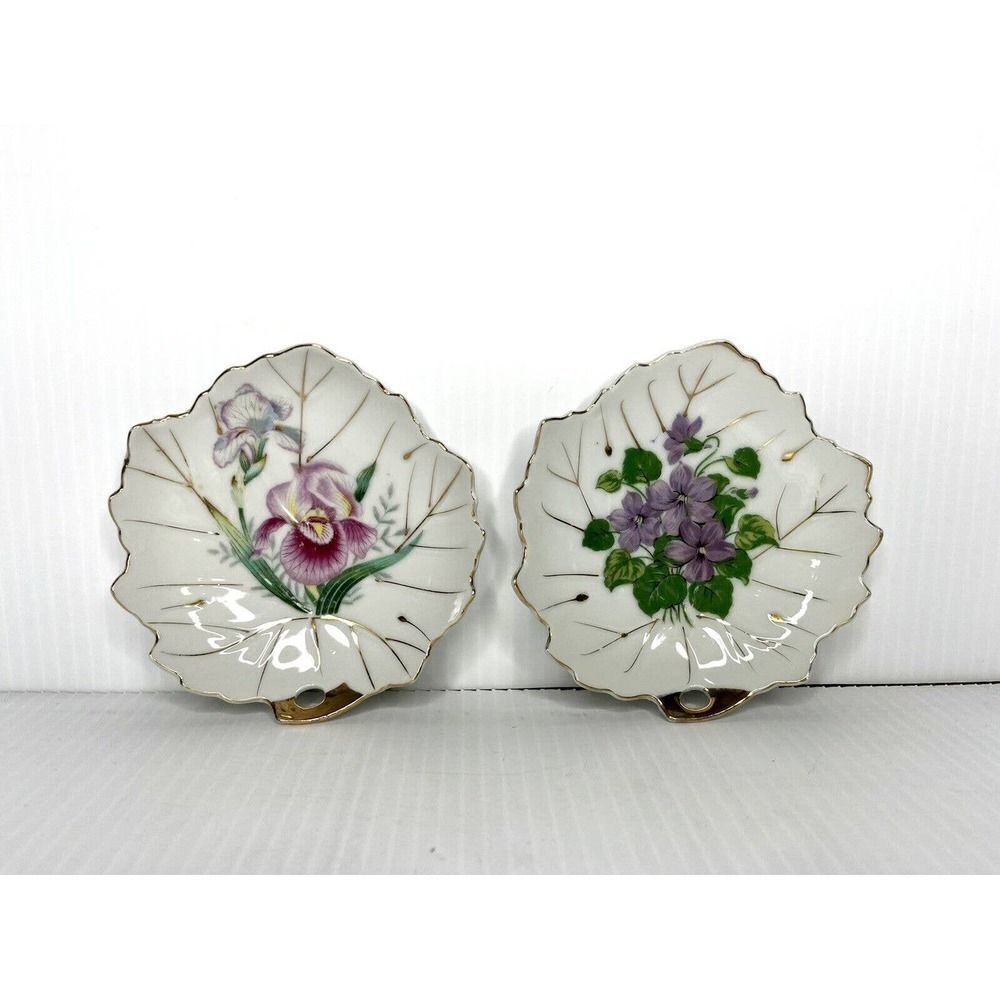 2 Vintage Nasco Japan violet Floral Trinket Dish Leaf Shape 5" shell 3. 5"